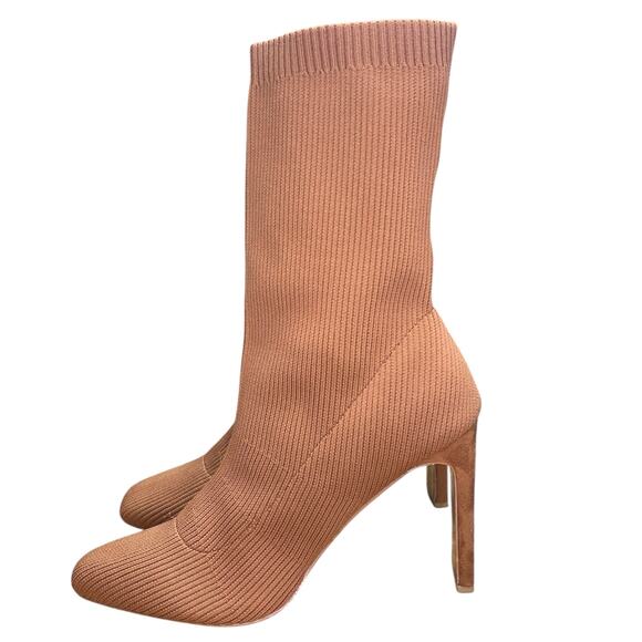 Cuccoo Slip On Stretch Square Toe 4” Heel Camel Color Sock Boots Size 9 1/2 - Picture 2 of 8